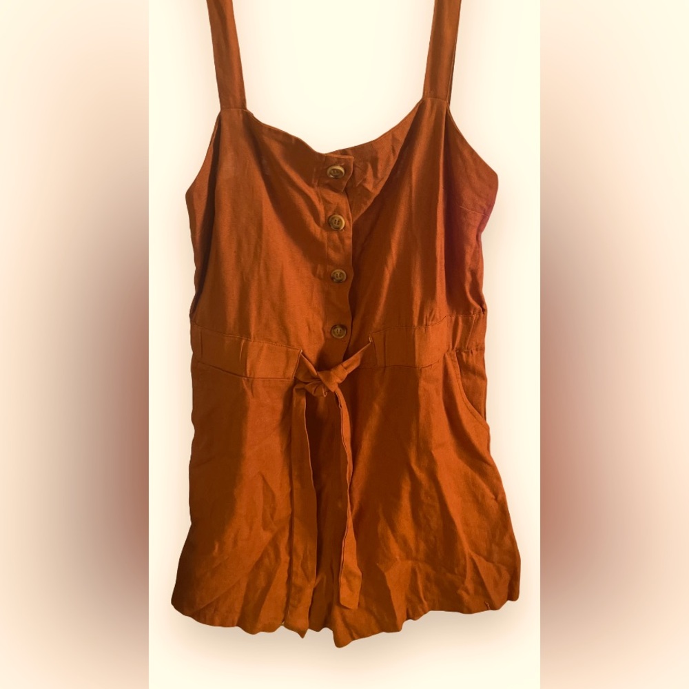 Cute brown romper NWT